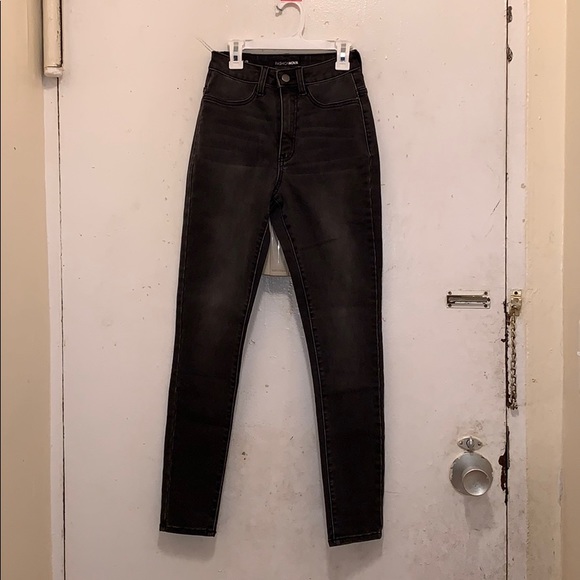 Fashion Nova Jeans High Waisted Jeans - Picture 2 of 4